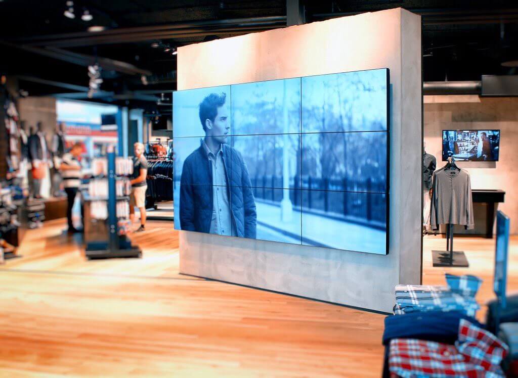 Advertising display screens 1
